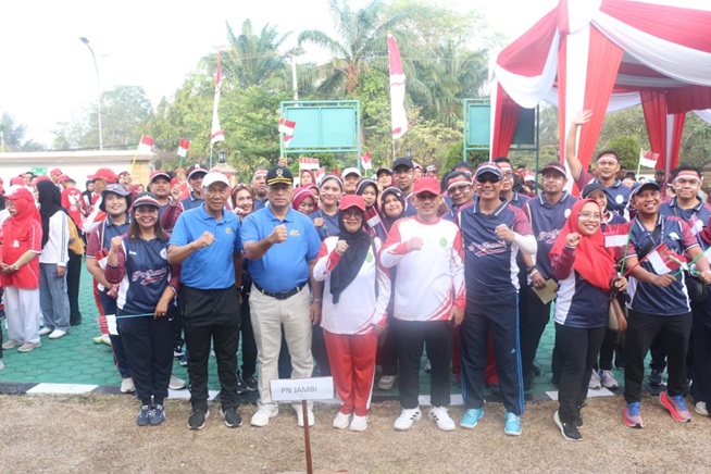 Jalan Sehat Meriahkan HUT RI dan HUT ke-81 Mahkamah Agung RI, Kolaborasi Satuan Kerja Peradilan di Jambi